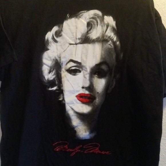 Marilyn Monroe Tops Marilyn Monroe Black Signature Tshirt Unisex Tee Size Xl Double Stitch